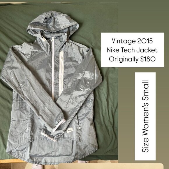 Nike Tech Womens Aeroshield Moto Cape Dove Gray Jacket Size Small - Picture 1 of 6